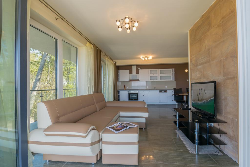 Apartamenty Amon Z Widokiem Na Morze Darlowko Exterior photo