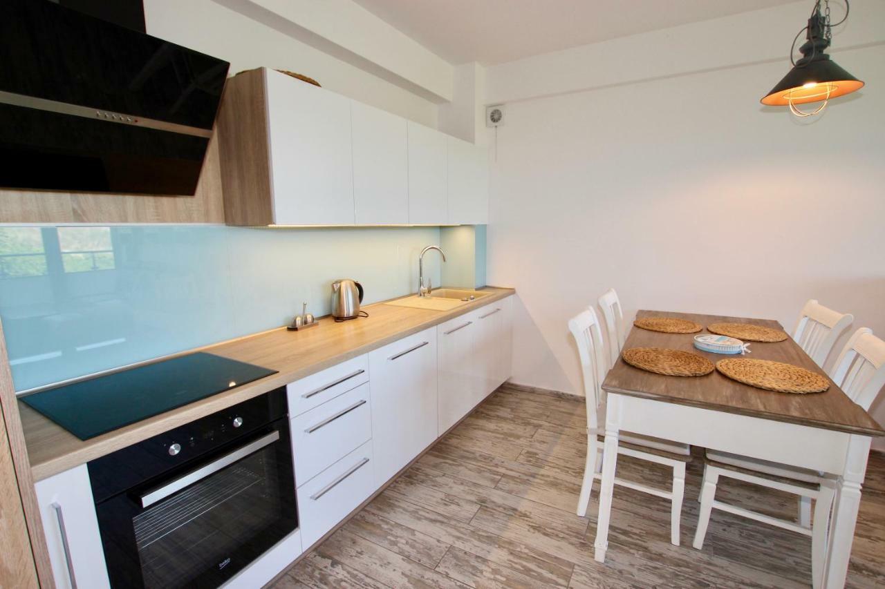 Apartamenty Amon Z Widokiem Na Morze Darlowko Exterior photo