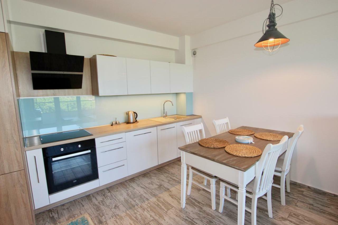 Apartamenty Amon Z Widokiem Na Morze Darlowko Exterior photo